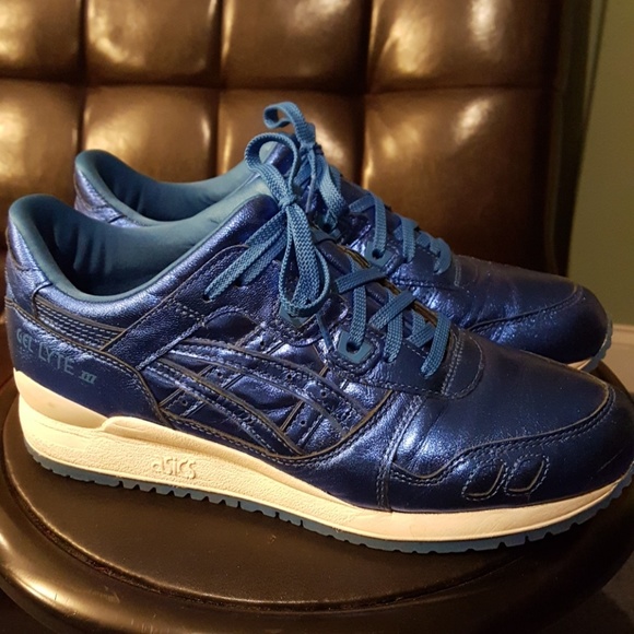 Asics sneakers size 9 - Picture 3 of 6